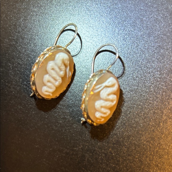 Elegant carved snake Cameo Earrings sterling silver italy - Picture 7 of 7